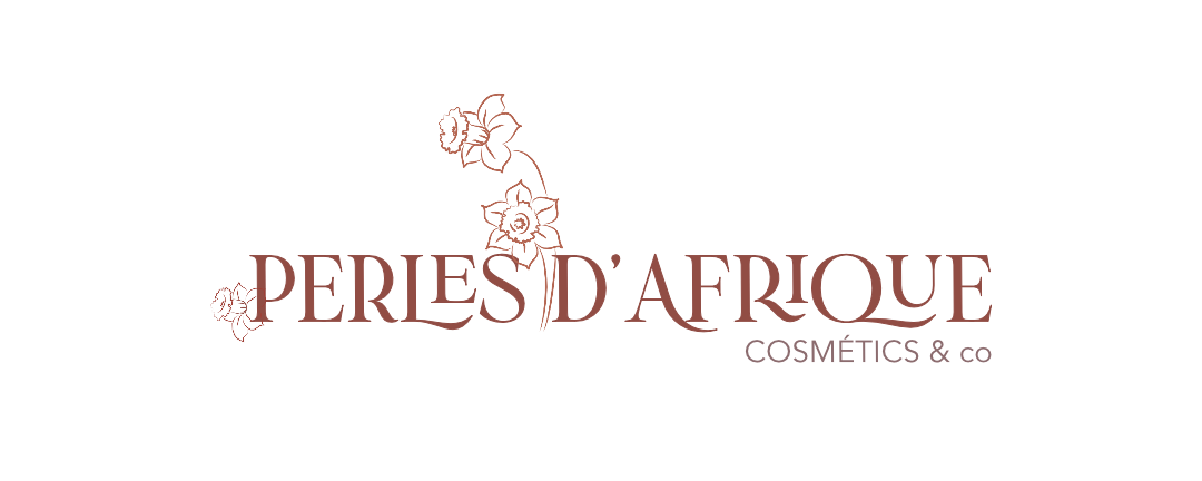 Logo Perles d’Afrique Cosmetics & Co en couleur terracotta, avec lettrage élégant et motifs floraux, sur fond blanc.